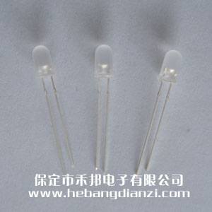Φ5白发红雾状灯